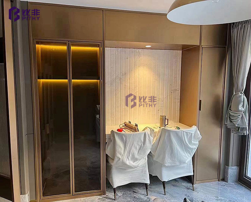 不锈钢衣柜