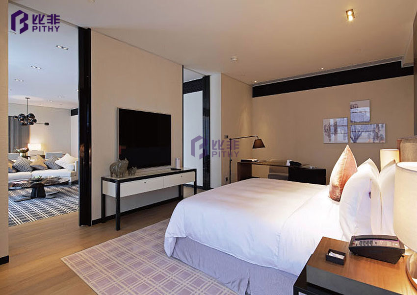 卧室不锈钢装饰