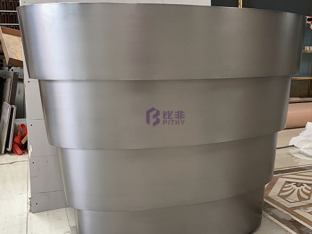 今年最具艺术吧台设计—不锈钢吧台